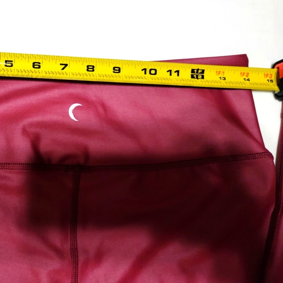 ZYIA Shiny Lipgloss Wine Magenta  Metallic Light N Tight Hi-Rise Sz 12 Leggings - Picture 7 of 11